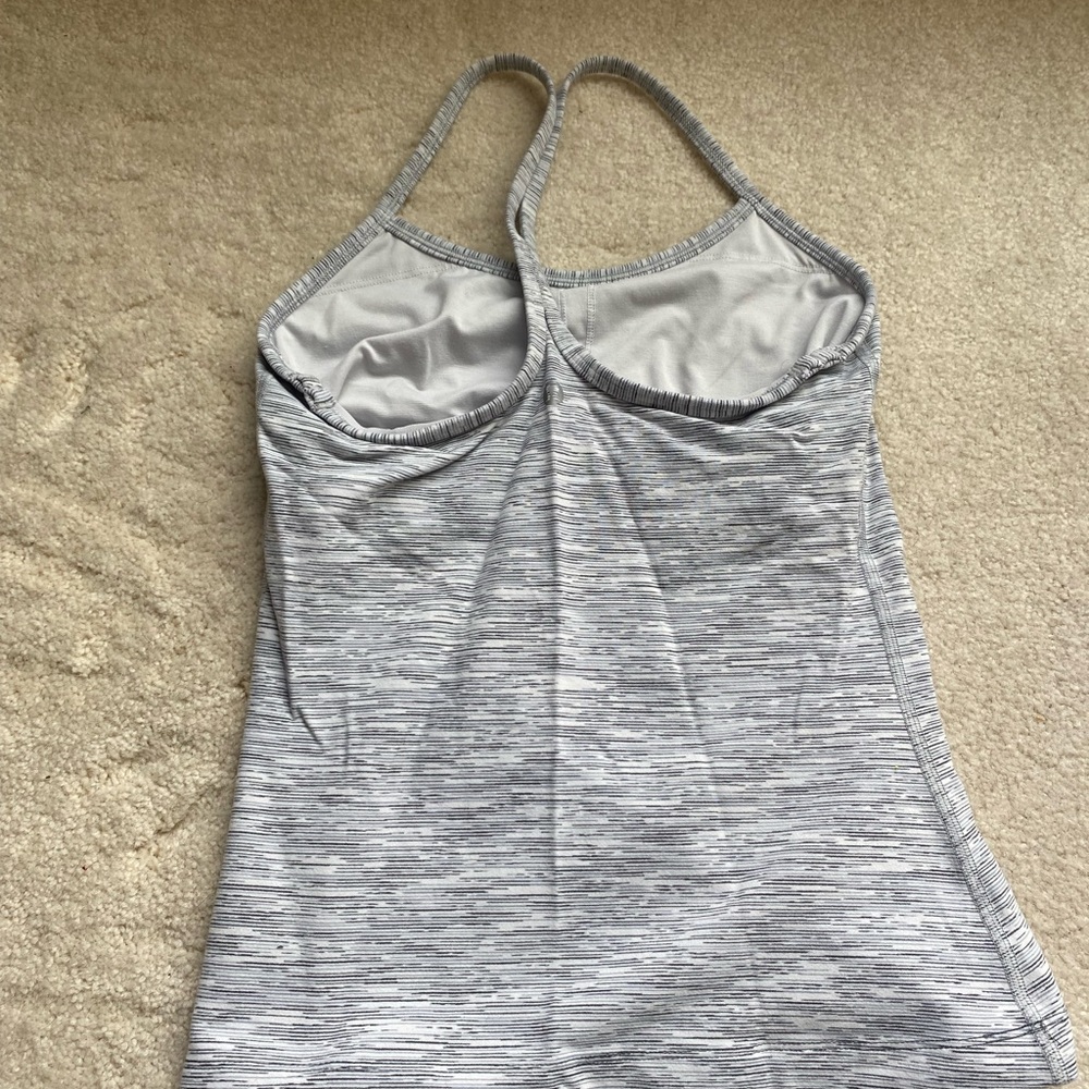 Lululemon Power Y size 2